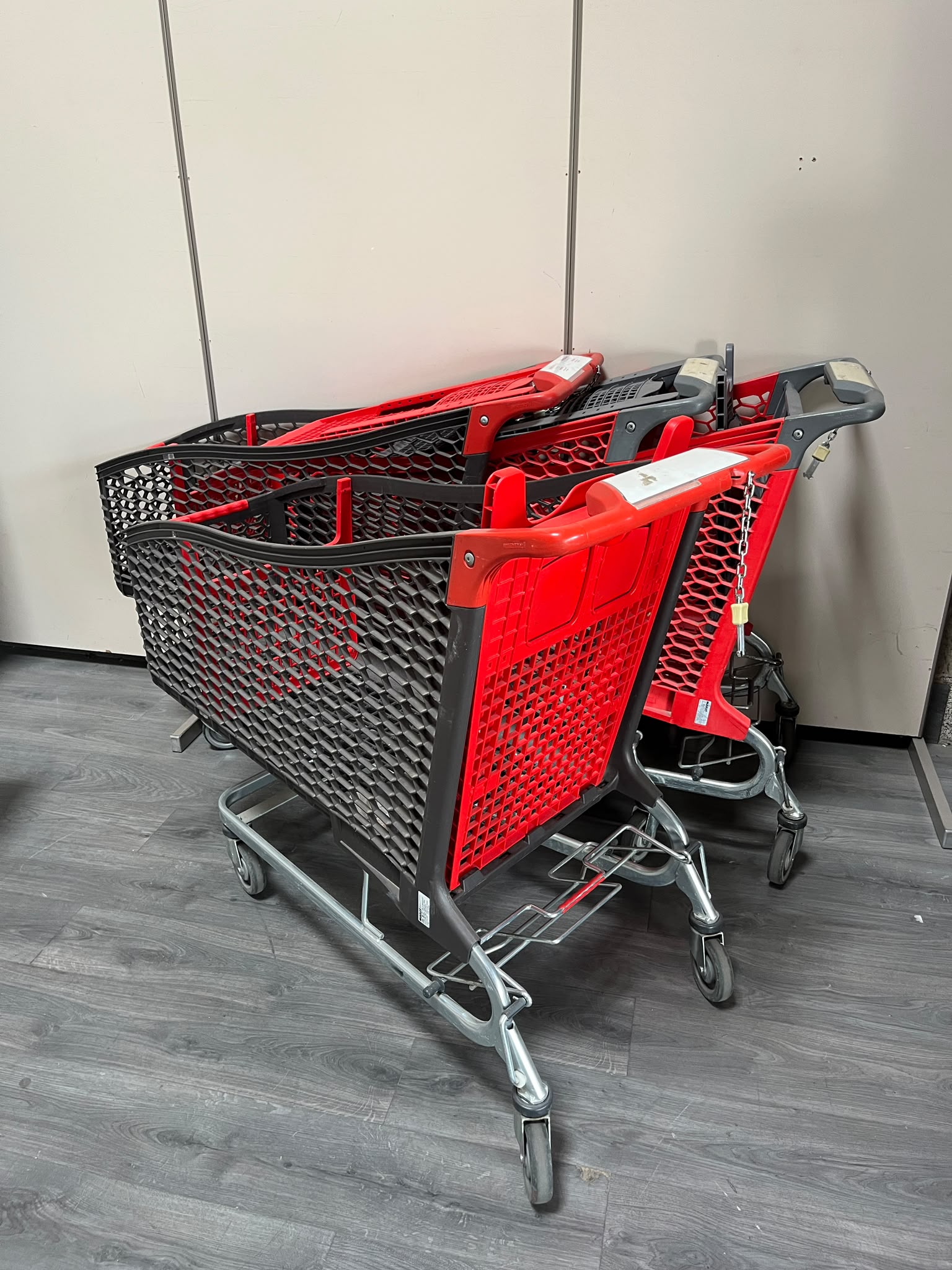 Lot de 4 chariots de magasin WANZL TANGO 240P – 240 L