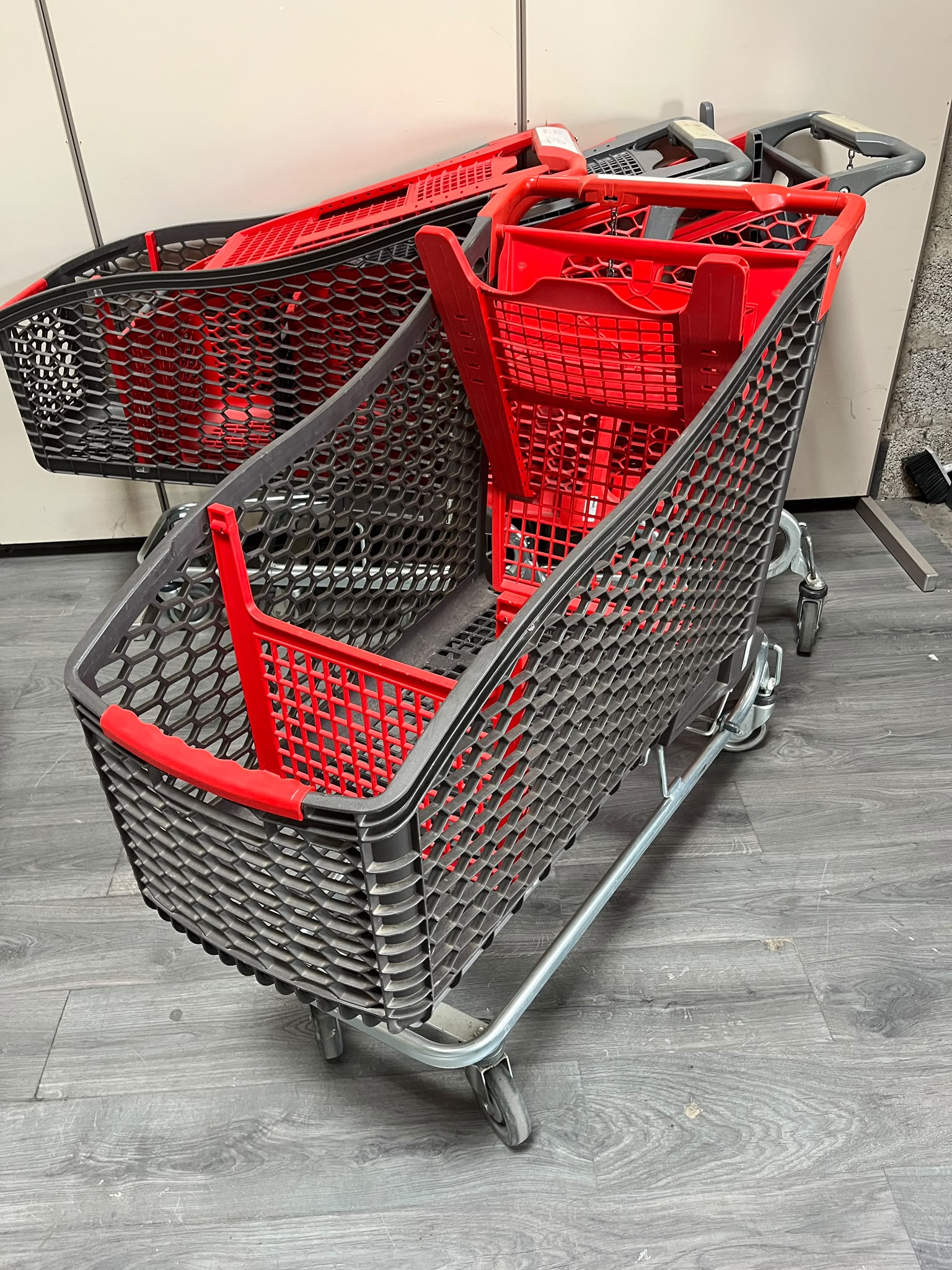 Lot de 4 chariots de magasin WANZL TANGO 240P – 240 L