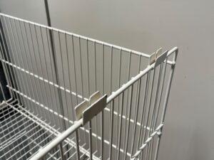 Lot de 3 bacs fils métalliques blancs – H121 cm