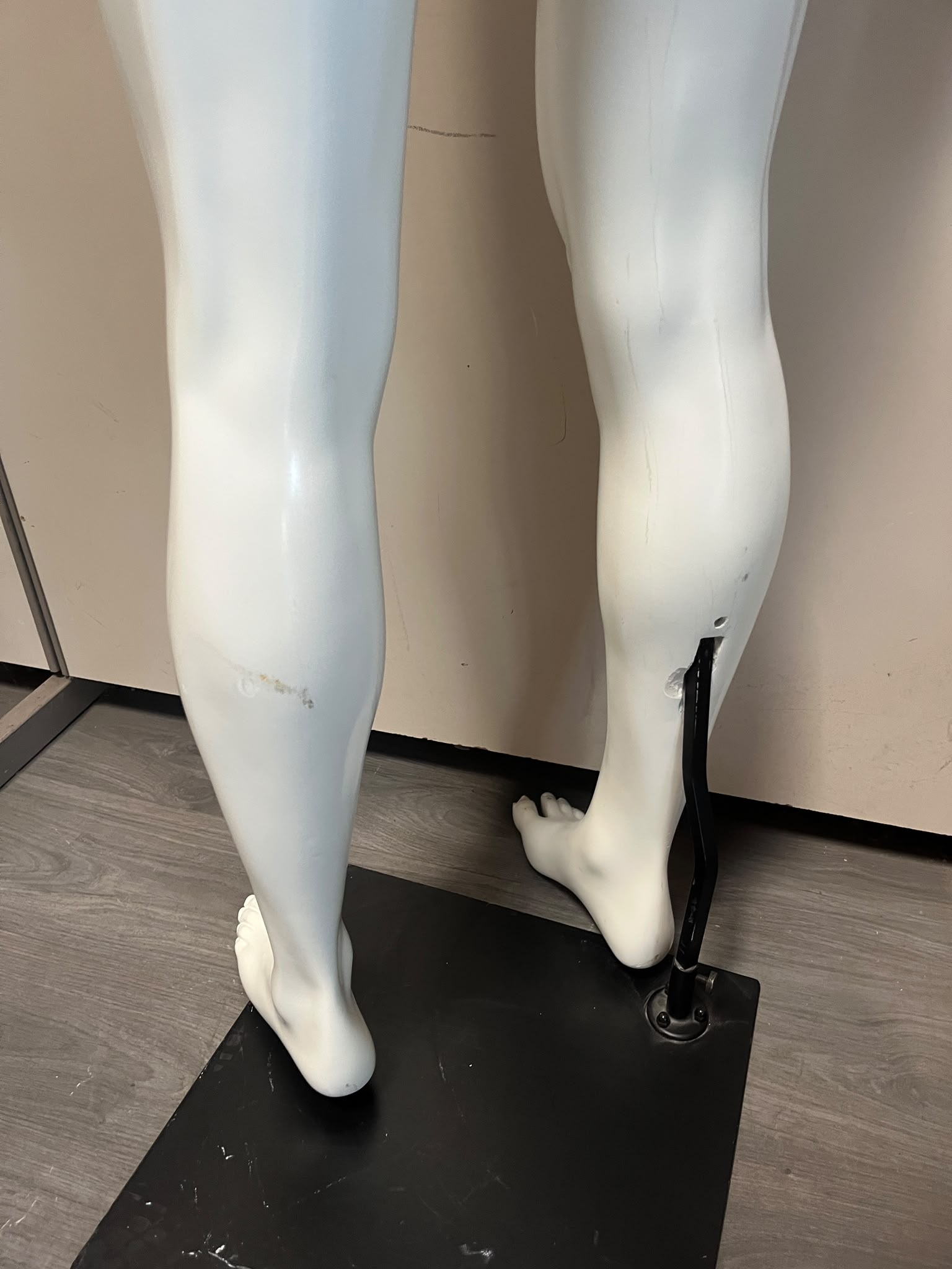 Mannequin homme complet en fibre de verre – H190 cm