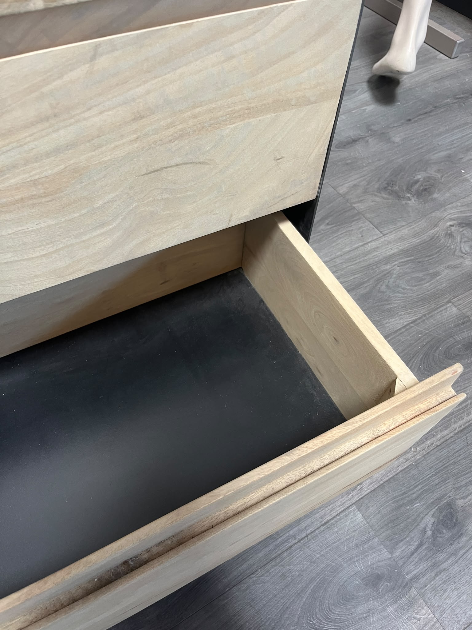 Commode 3 tiroirs noir et bois brut – L98 cm