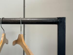 Portant de stockage noir sur roulettes – L187 cm