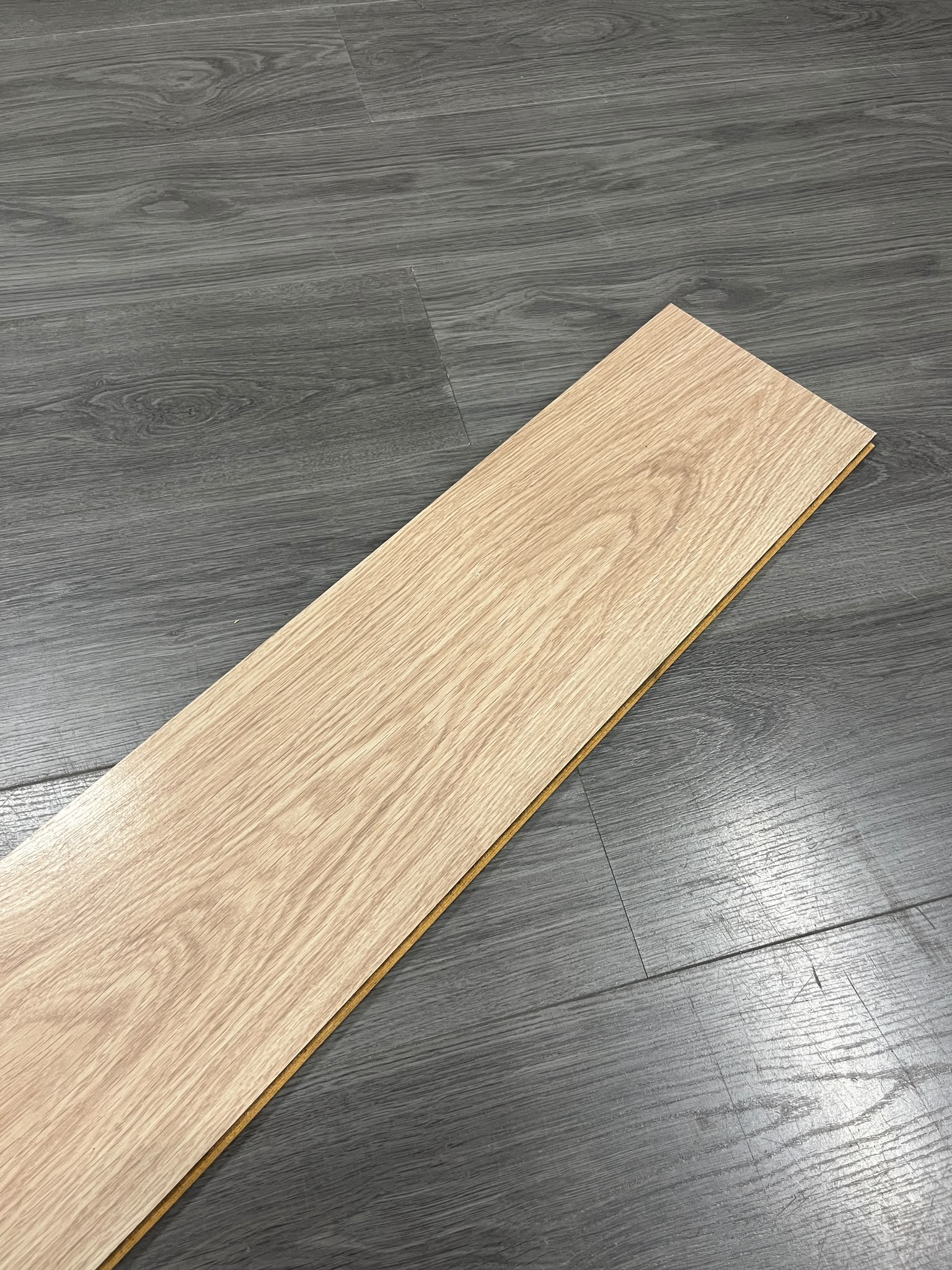 CHA - Parquet stratifié Pergo bois clair naturel 20 x 121 cm