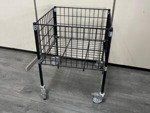 Bac soldeur métallique noir sur roulettes – 65 x 65 cm