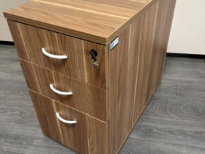 Caisson de bureau marron avec tiroir range-documents – H72 cm