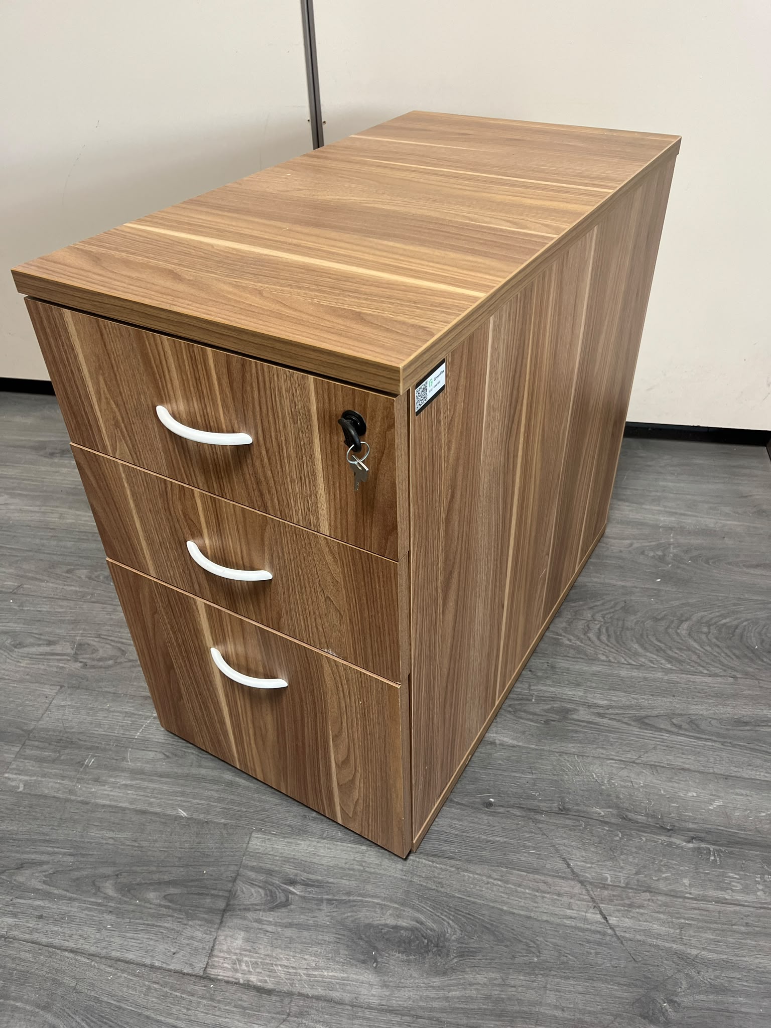 Caisson de bureau marron avec tiroir range-documents – H72 cm