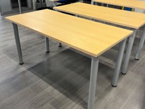 Bureau droit bois et métal gris – L140 cm