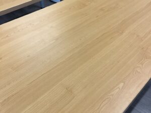 Bureau droit bois et métal gris – L140 cm