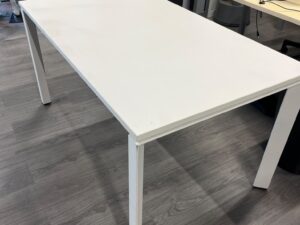Bureau droit blanc en bois et métal – L140 cm