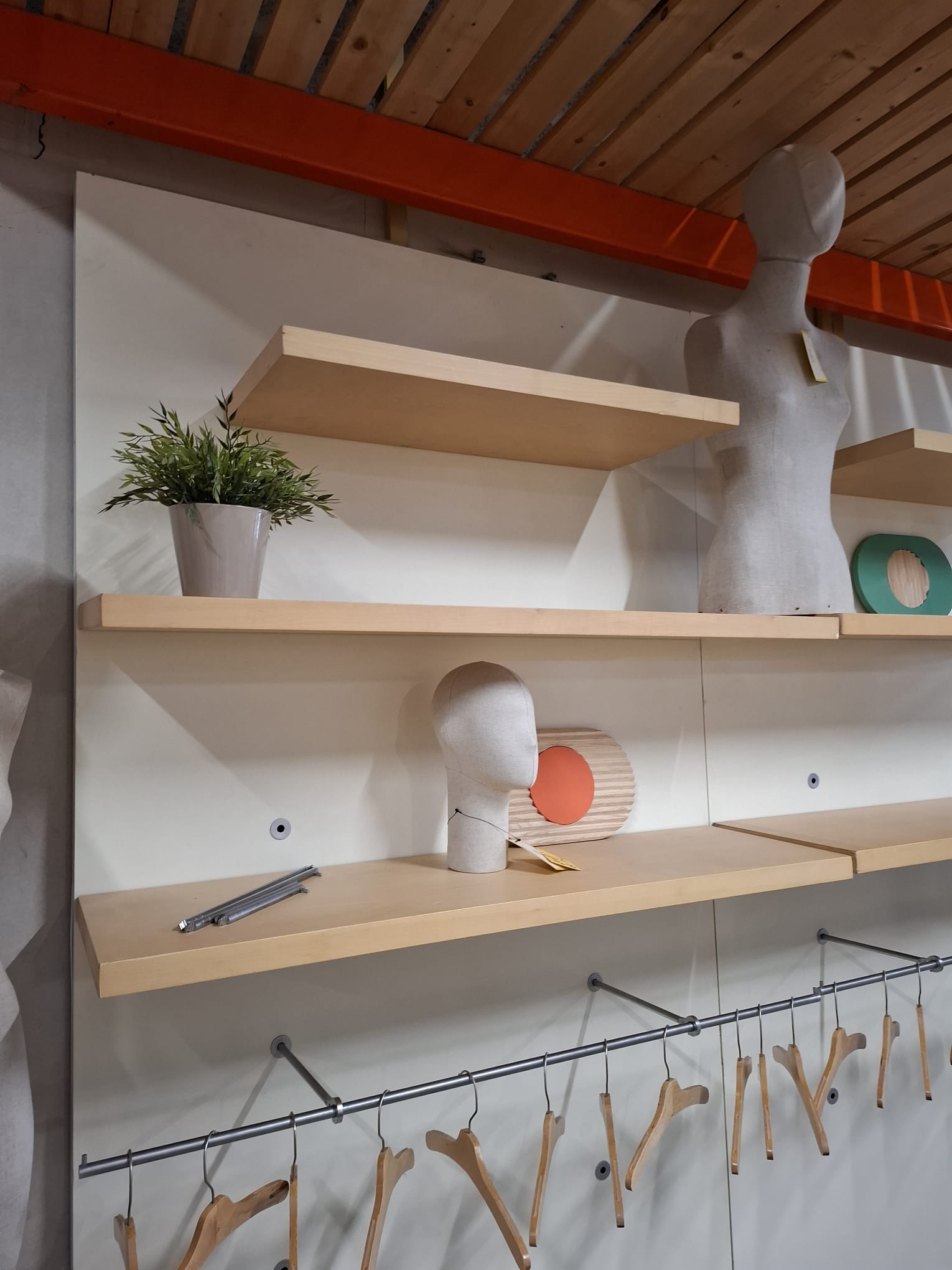 Elément Mural de Présentation + Accessoires L 125 cm – Image 4
