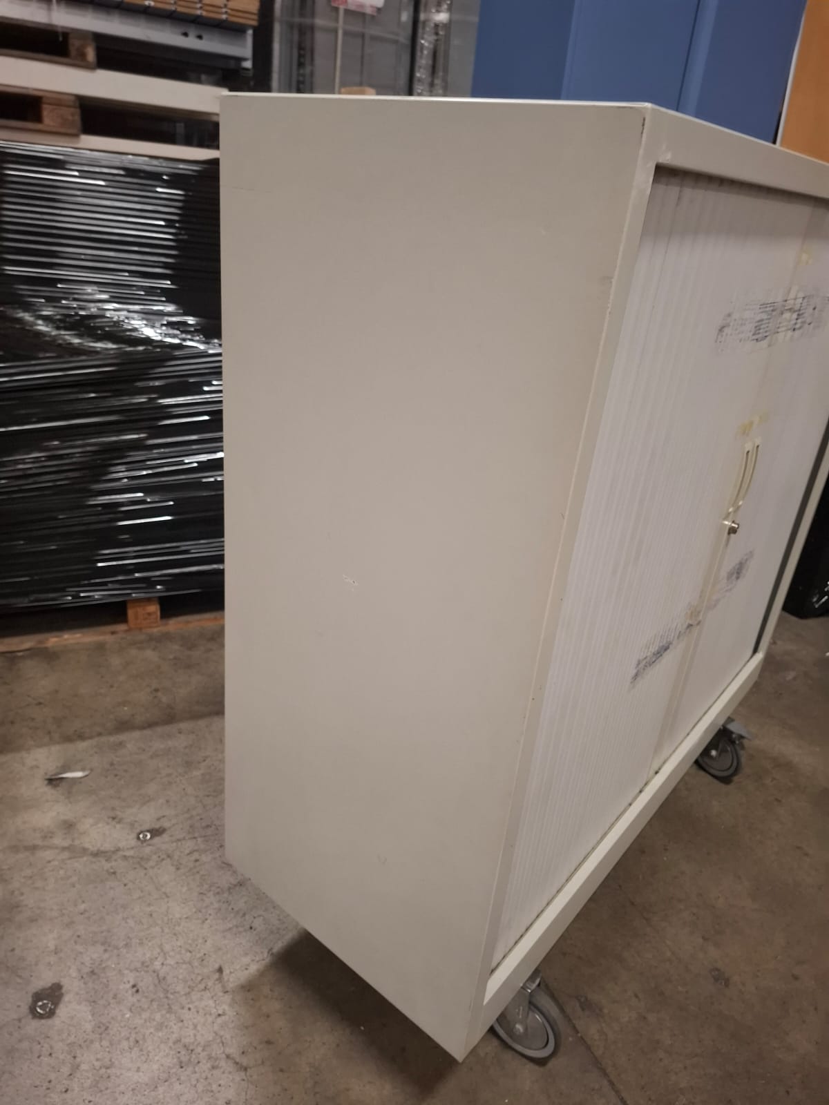 Armoire de Bureau Basse sur Roulettes L 120 cm – Image 3