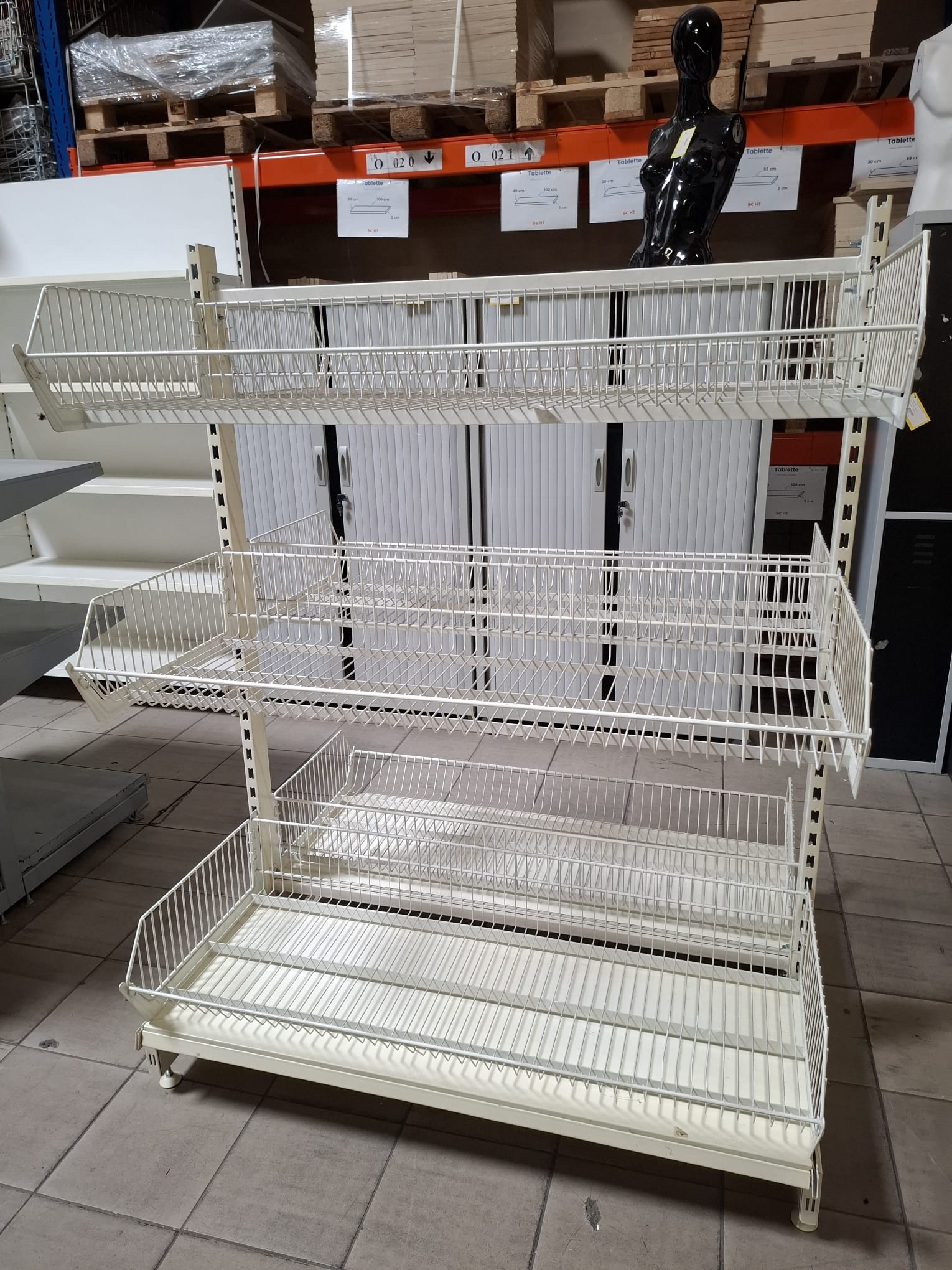 Gondole centrale avec 6 corbeilles – L129 cm