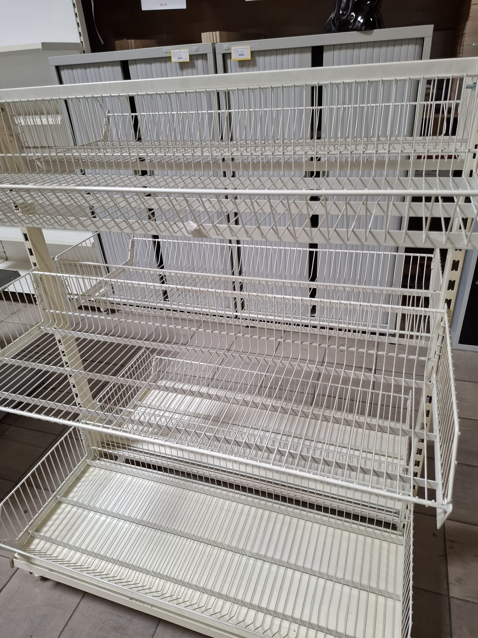 Gondole centrale avec 6 corbeilles – L129 cm