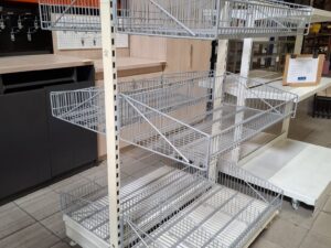 Gondole centrale avec 6 corbeilles – L104 cm