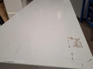Armoire de bureau métallique grise sur roulettes sans clé – L120,5 cm