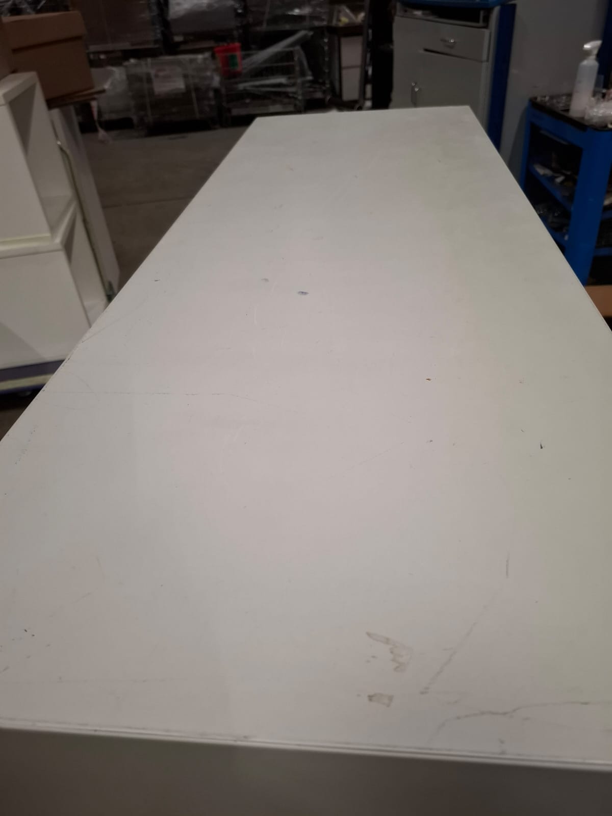 Armoire de bureau métallique grise sans clé – L120 cm