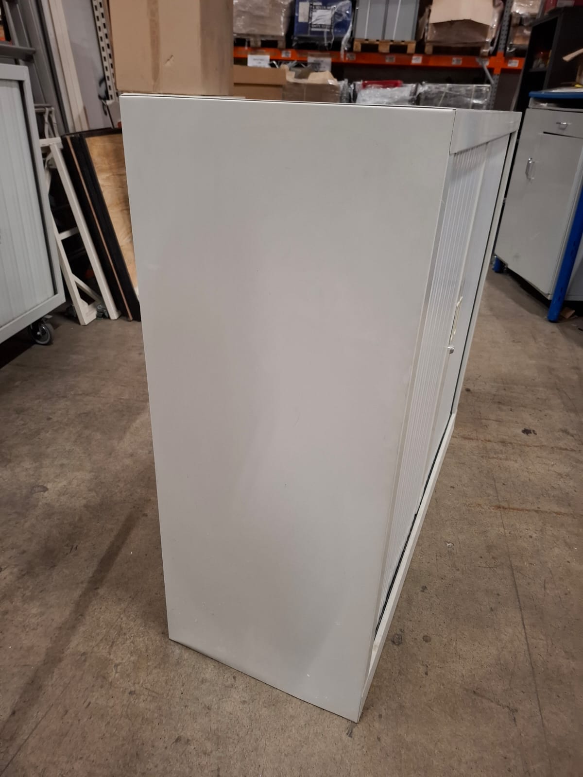 Armoire de bureau métallique grise sans clé – L120 cm