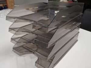 Lot de 4 corbeilles de rangement de bureau en PVC noir et transparent