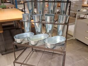 Présentoir fleuriste métallique marron – 4 niveaux