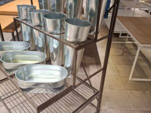 Présentoir fleuriste métallique marron – 4 niveaux