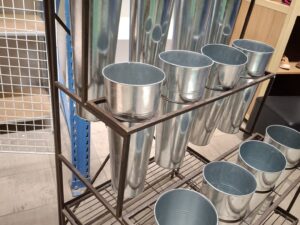 Présentoir fleuriste métallique marron – 4 niveaux