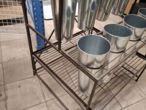 Présentoir fleuriste métallique marron – 4 niveaux