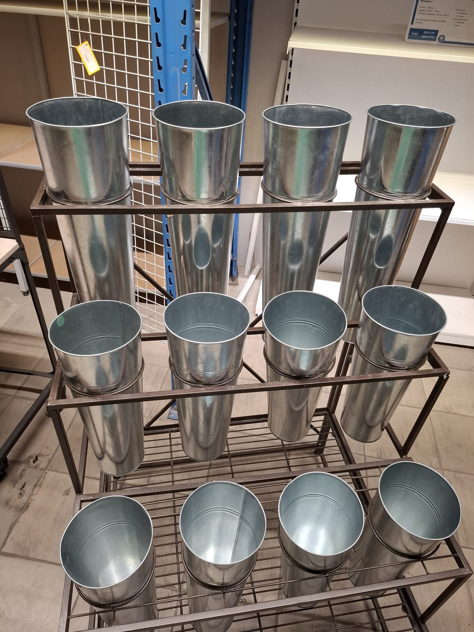 Présentoir fleuriste métallique marron – 4 niveaux