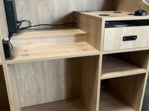 Comptoir d’accueil en bois avec blocs PMR – L662 cm