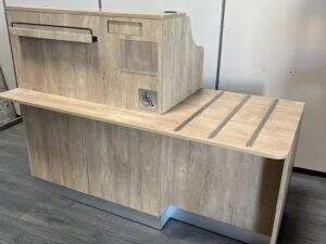 Comptoir d’accueil avec PMR en bois – L160 cm