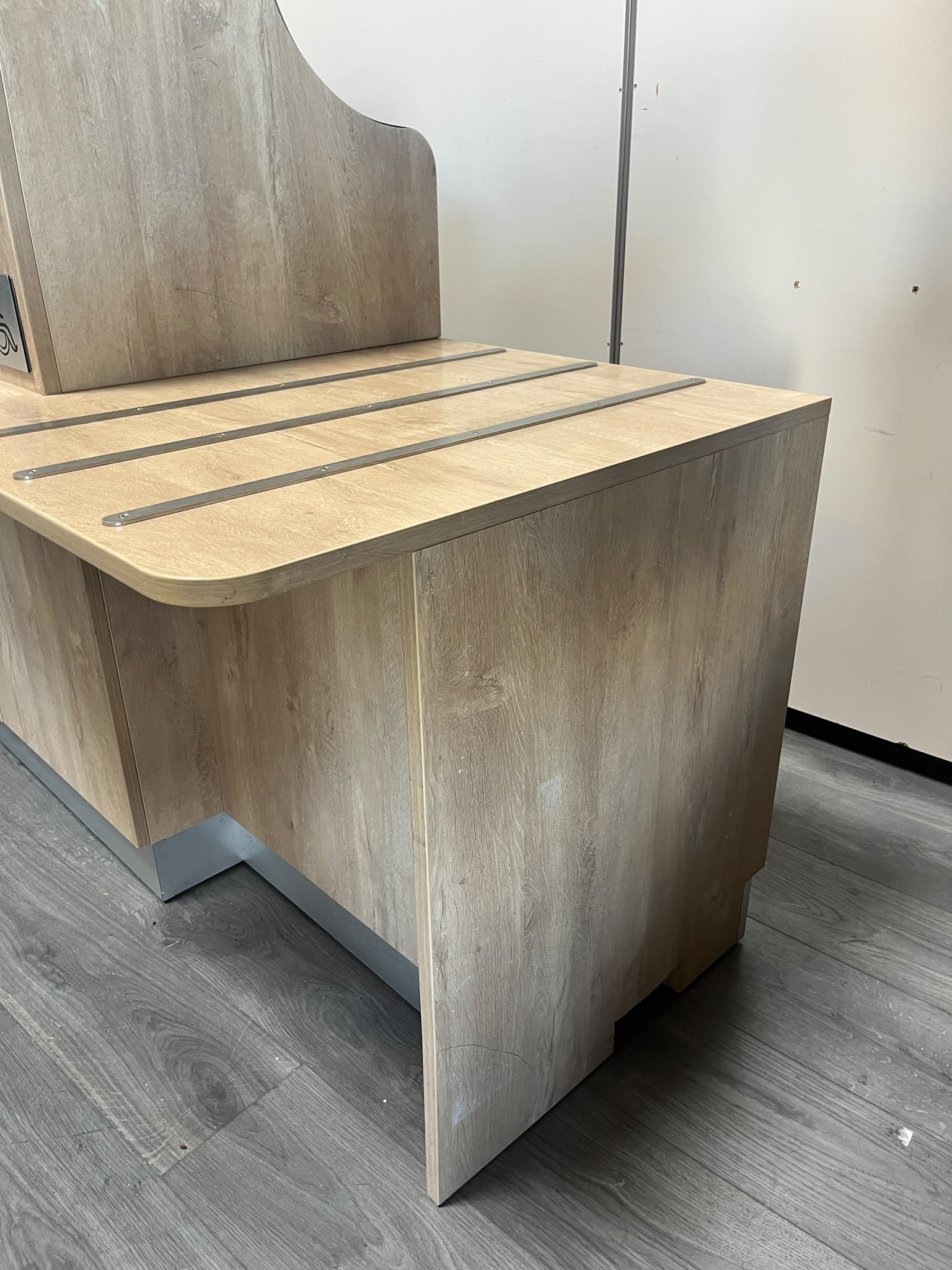 Comptoir d’accueil avec PMR en bois – L160 cm