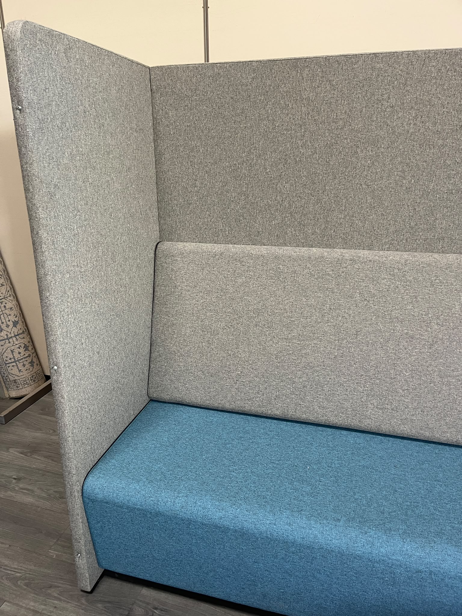 Fauteuil acoustique 2 places avec paroi en tissu – L145 cm