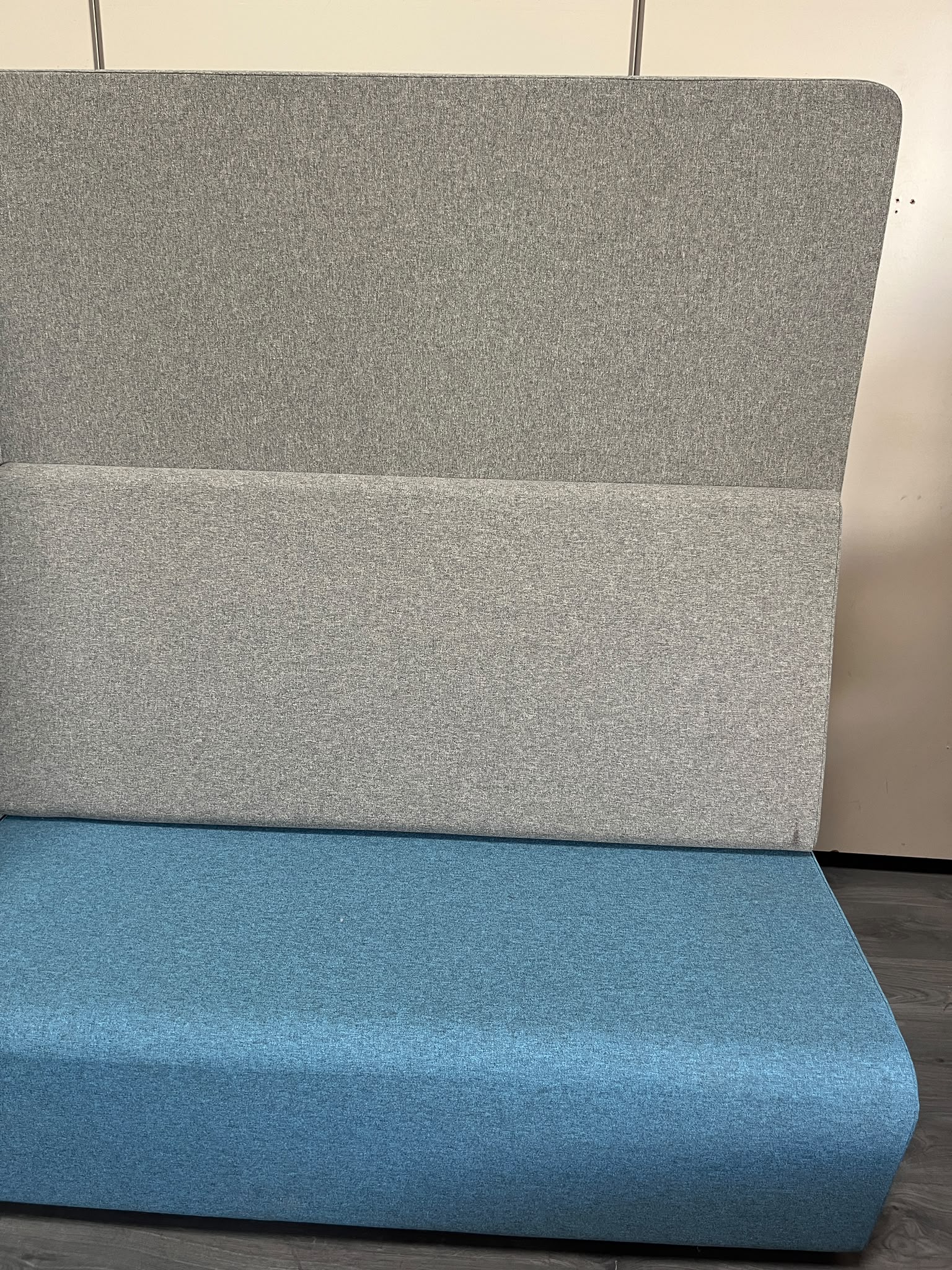 Fauteuil acoustique 2 places avec paroi en tissu – L145 cm