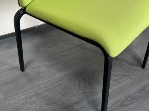 Chaise de bureau et réunion en tissu vert