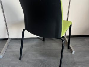 Chaise de bureau et réunion en tissu vert