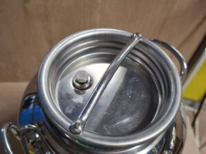 Récipient à huile en acier inoxydable B&CO by Sansone – 3 L