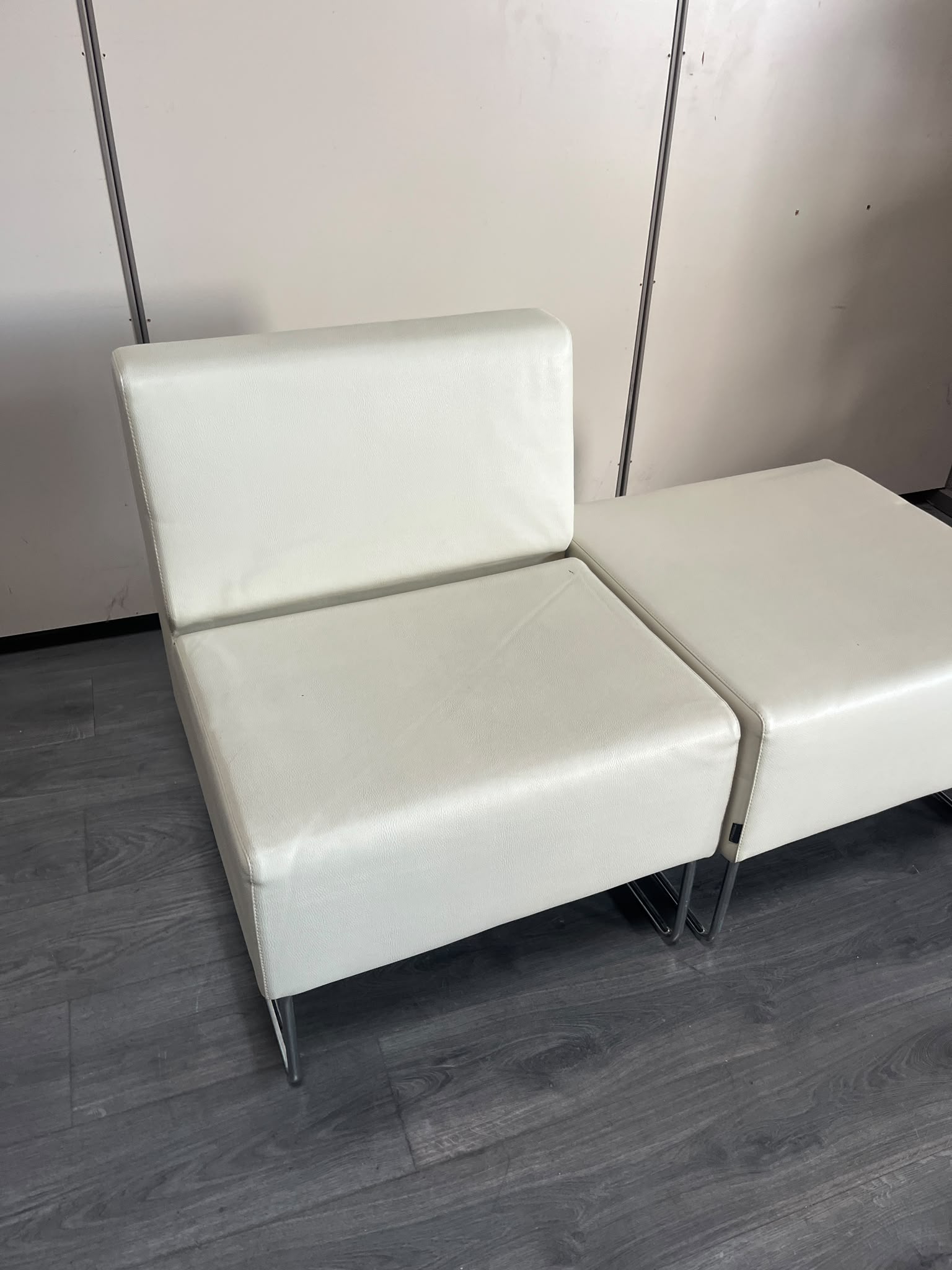 Banquette modulable 2 éléments en simili cuir beige