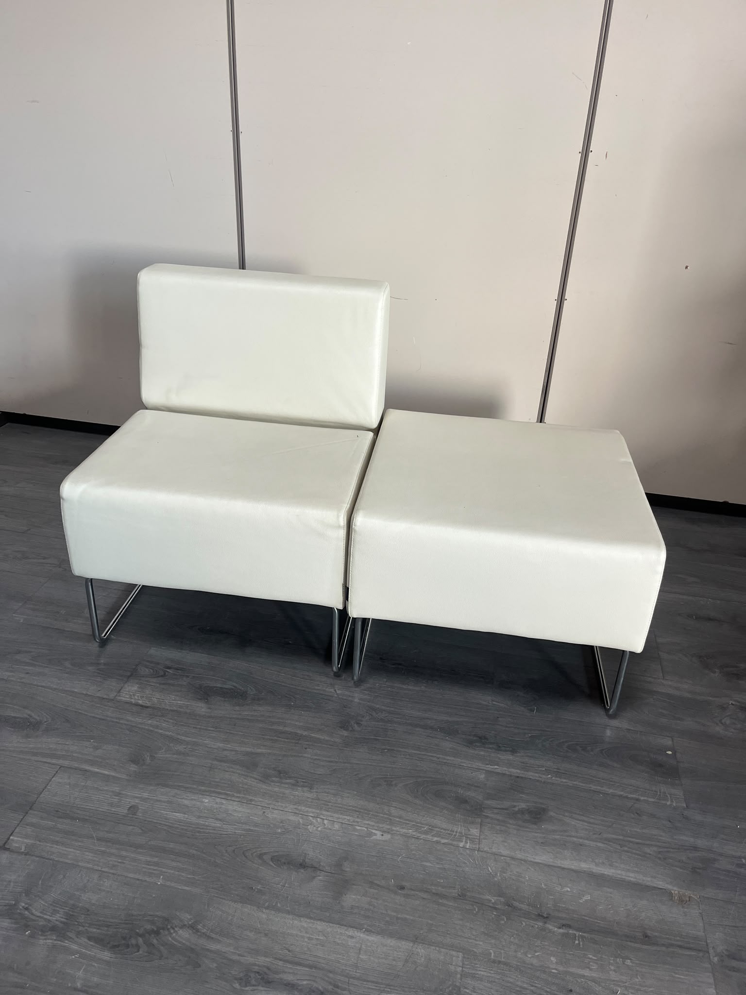 Banquette modulable 2 éléments en simili cuir beige