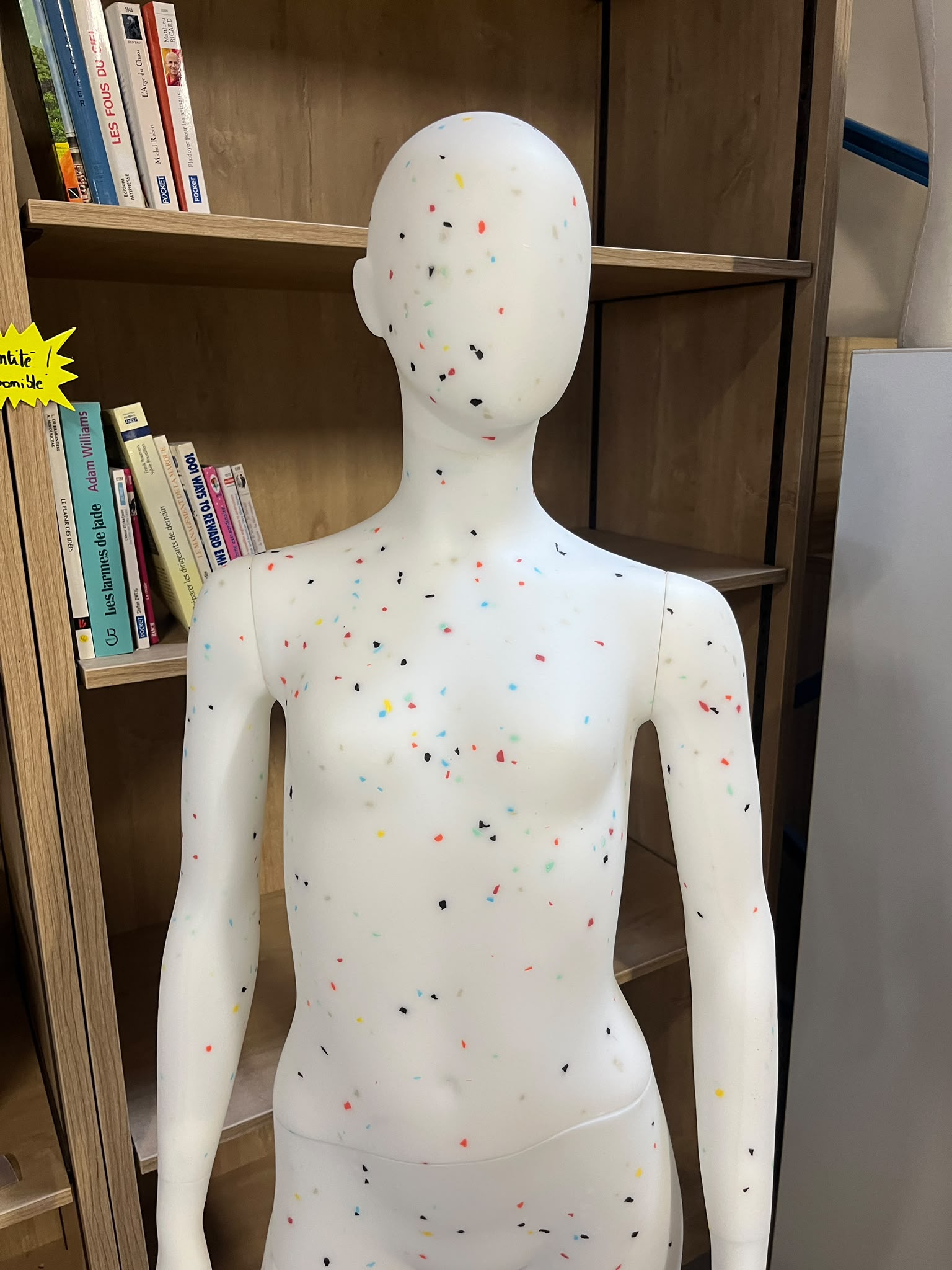 Mannequin fille enfant/ado 12-13 ans en PVC blanc moucheté