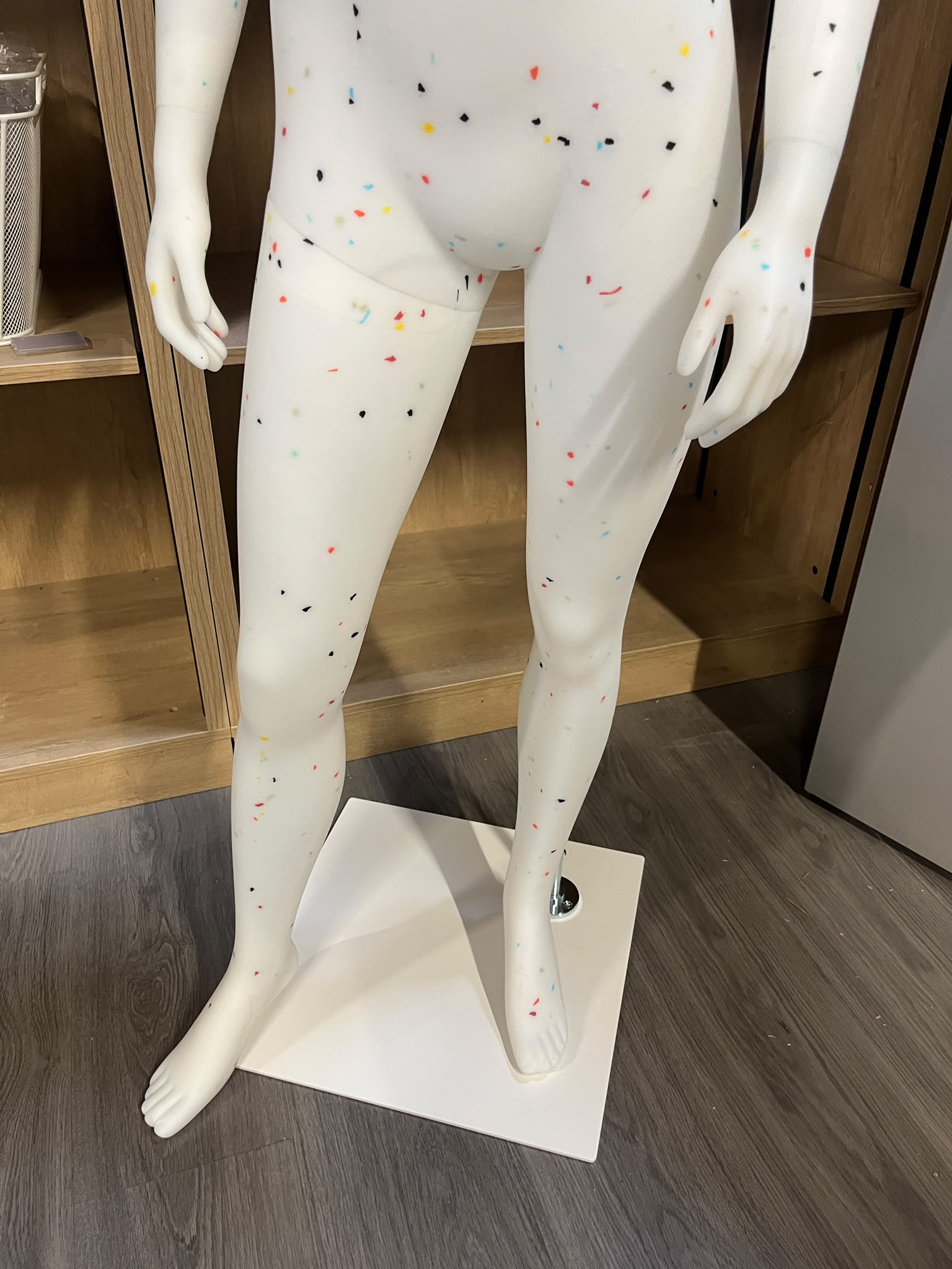 Mannequin fille enfant/ado 12-13 ans en PVC blanc moucheté