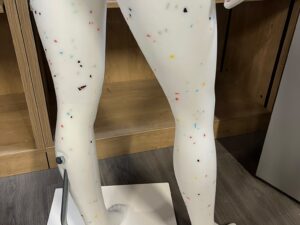 Mannequin fille enfant/ado 12-13 ans en PVC blanc moucheté