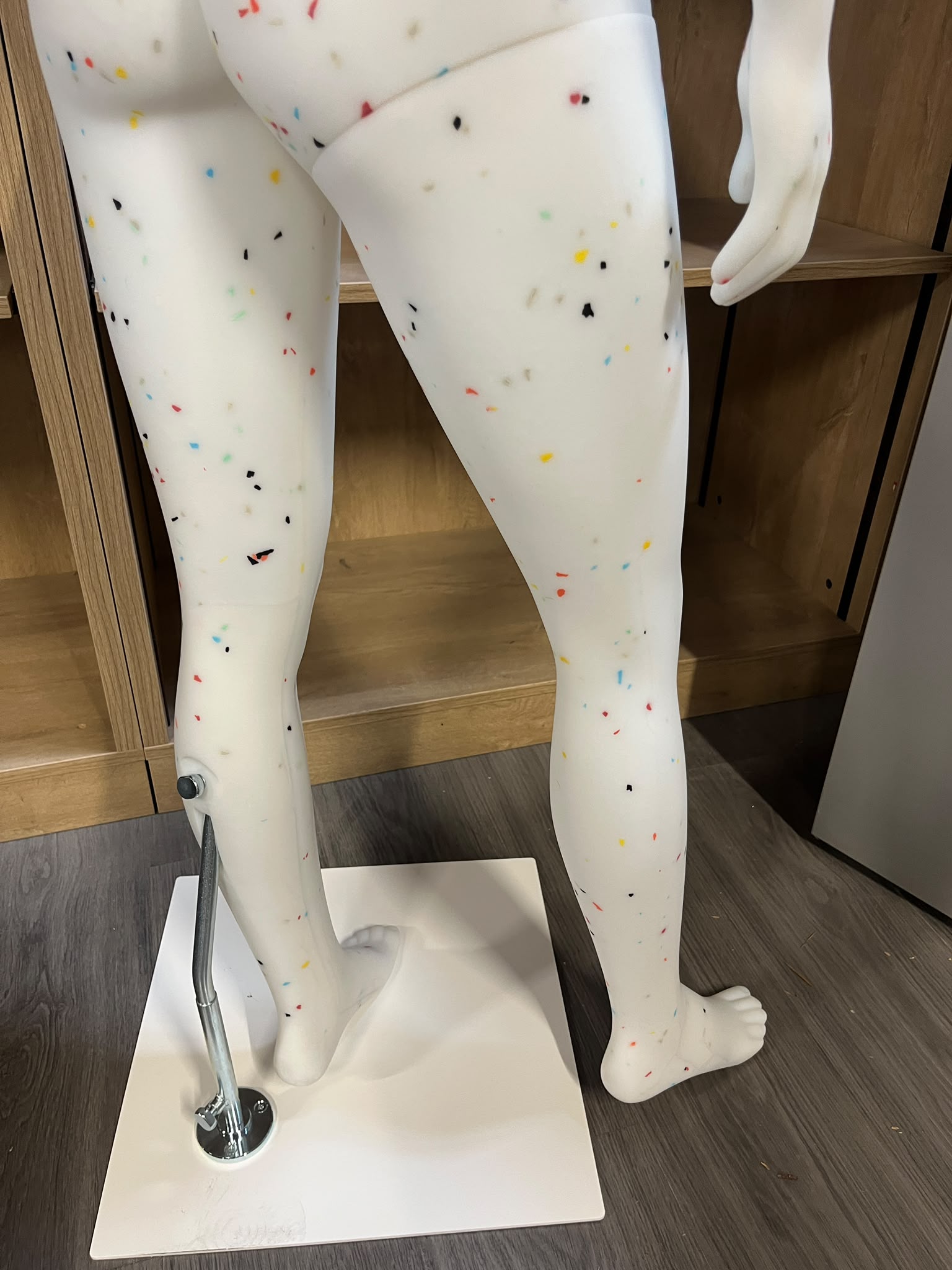 Mannequin fille enfant/ado 12-13 ans en PVC blanc moucheté