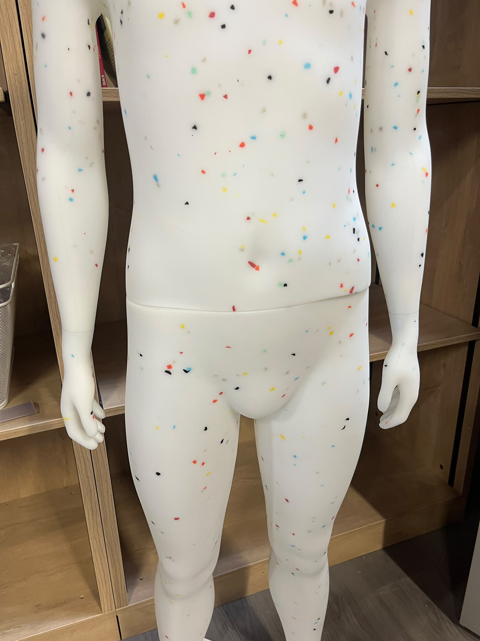 Mannequin garçon enfant/ado 13-14 ans en PVC blanc moucheté