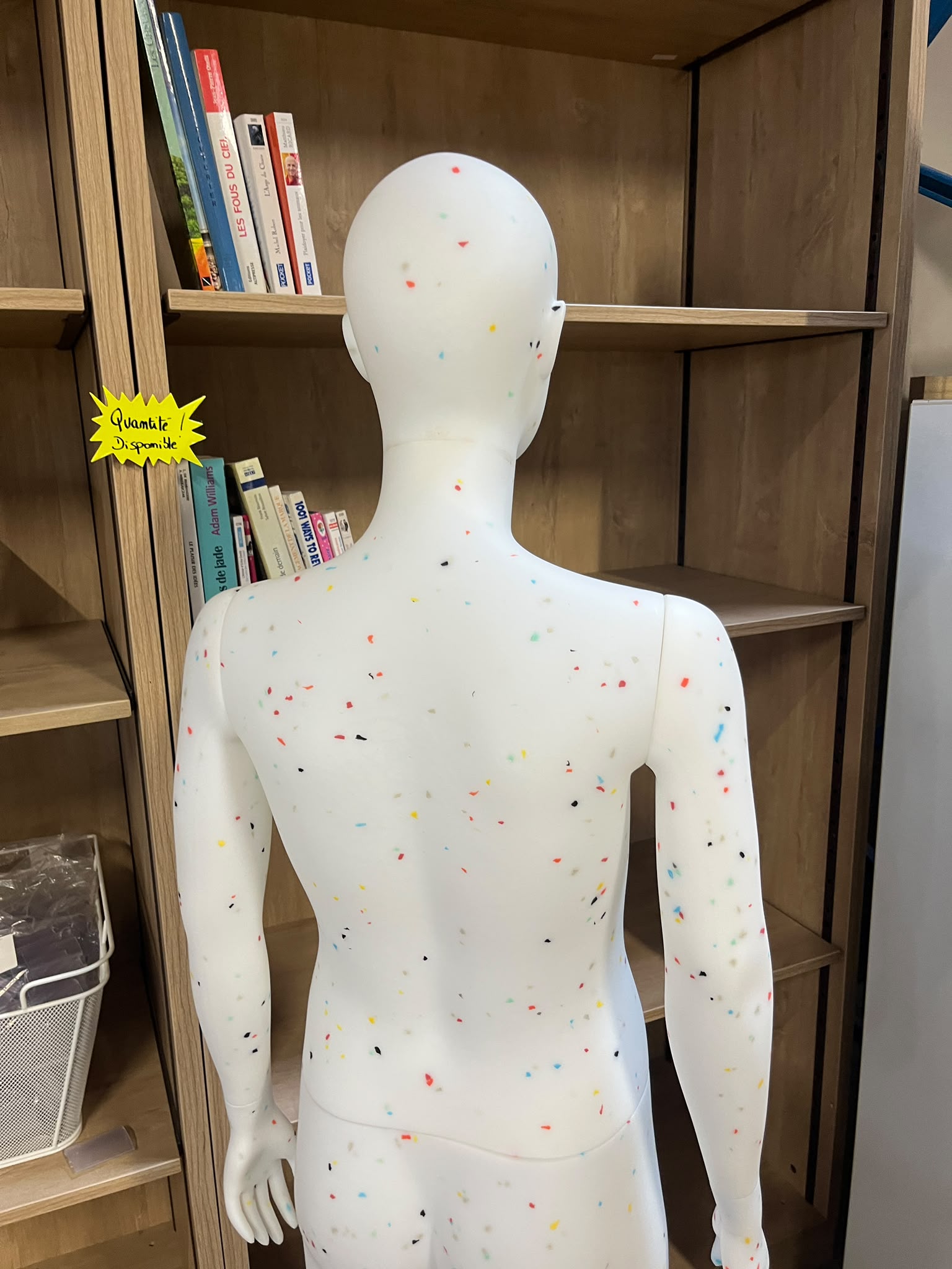 Mannequin garçon enfant/ado 13-14 ans en PVC blanc moucheté
