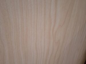 Comptoir et arrière-comptoir en bois moucheté coloré – L330 cm
