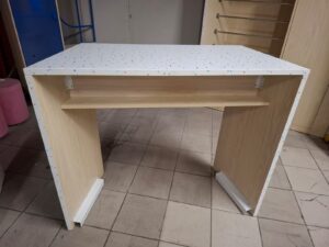 Meuble / table en bois – L110 cm