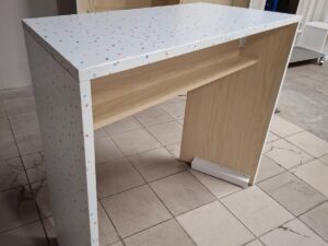 Meuble / table en bois – L110 cm