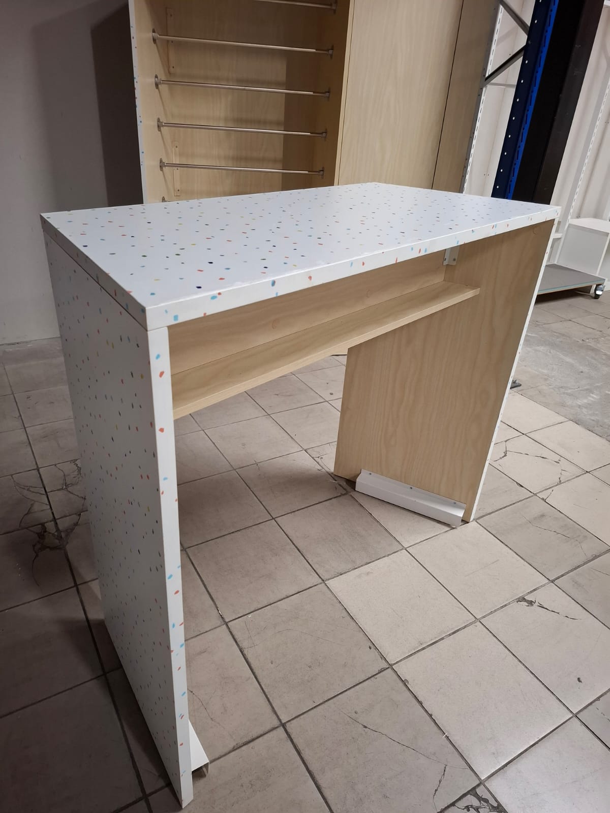 Meuble / table en bois – L110 cm