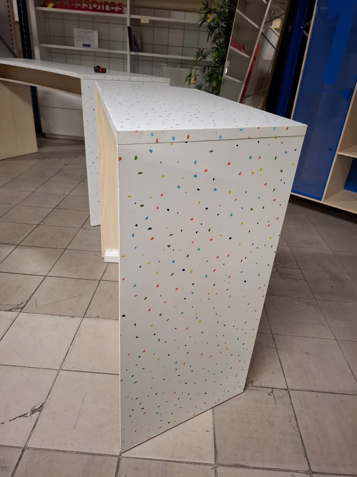 Meuble / table en bois – L110 cm