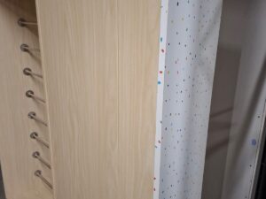 Meuble penderie / rangement à cintres en bois – L150 cm