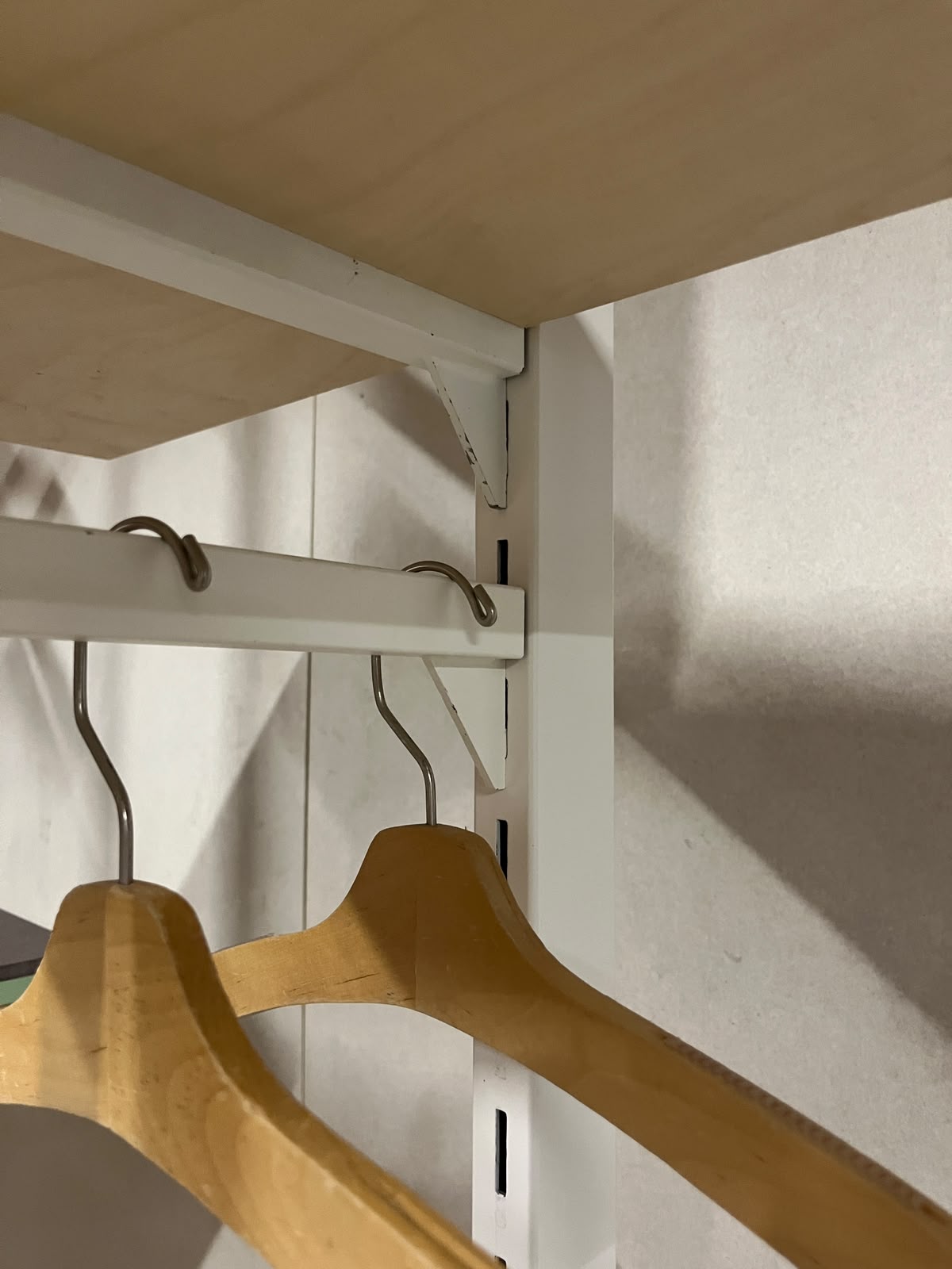 Élément mural sur roulettes avec accessoires – L183 cm